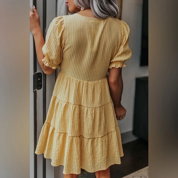 MINE CITY STARLIGHT SHIFT DRESS IN PRIMROSE YELLOW, Medium, excellent condition - Picture 4 of 13